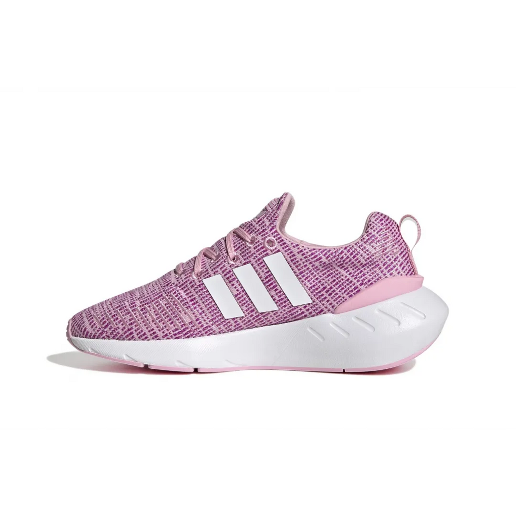 ADIDAS (SWIFT RUN 22