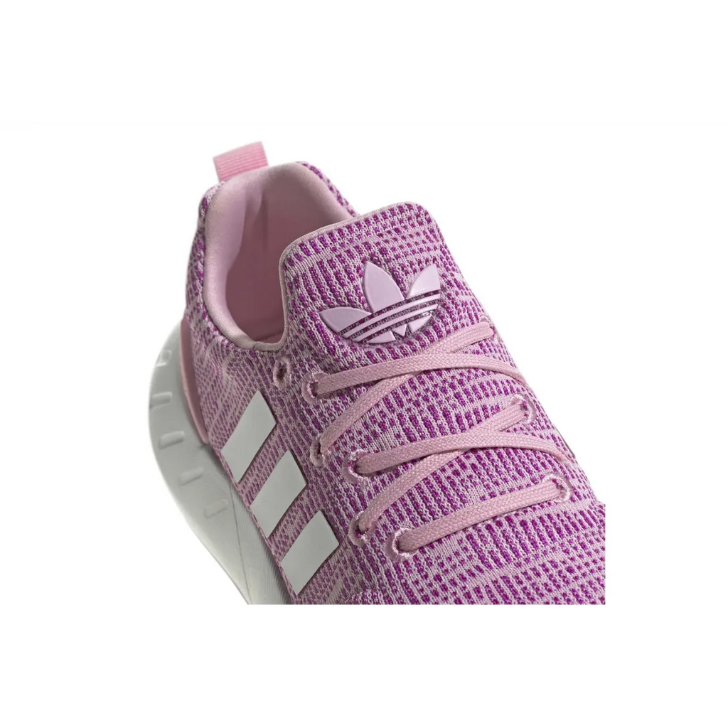 ADIDAS (SWIFT RUN 22