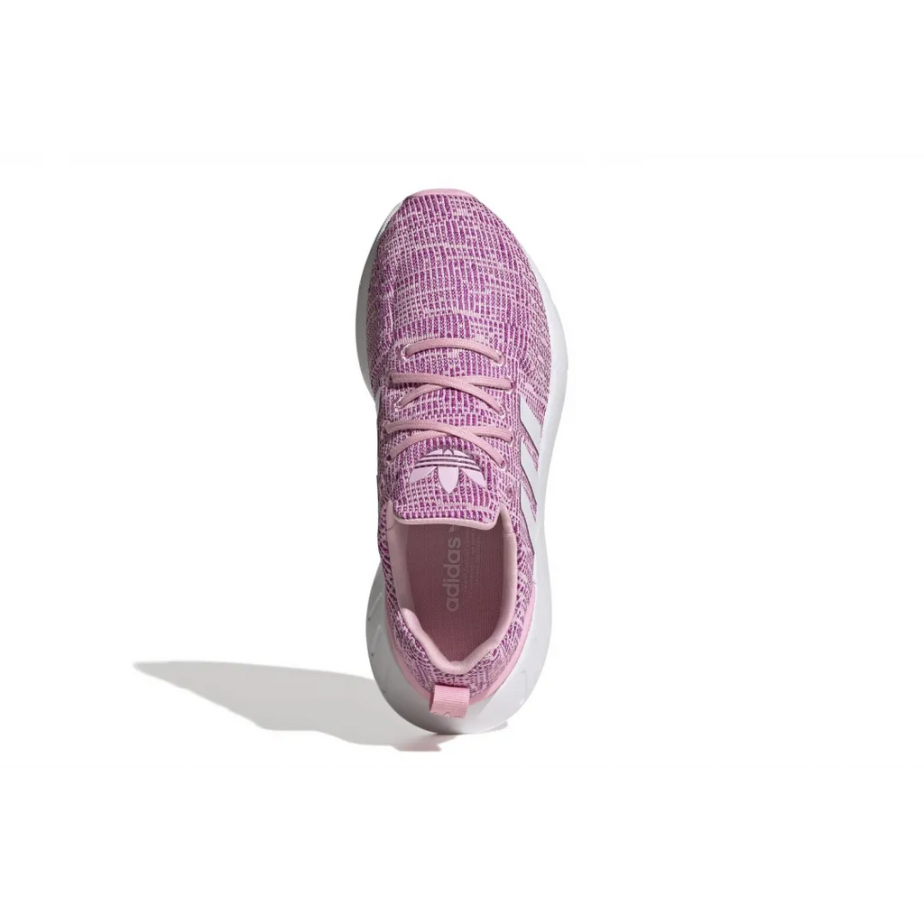 ADIDAS (SWIFT RUN 22
