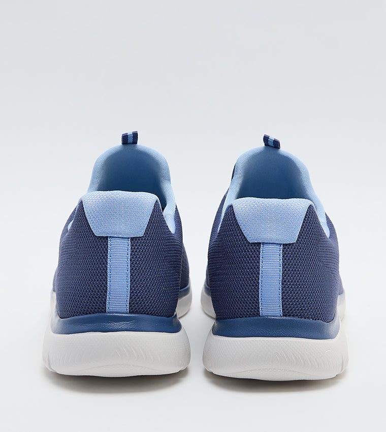 SKECHERS Summits