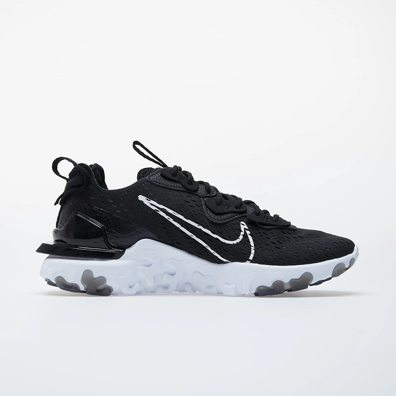 NIKE REACT VISION