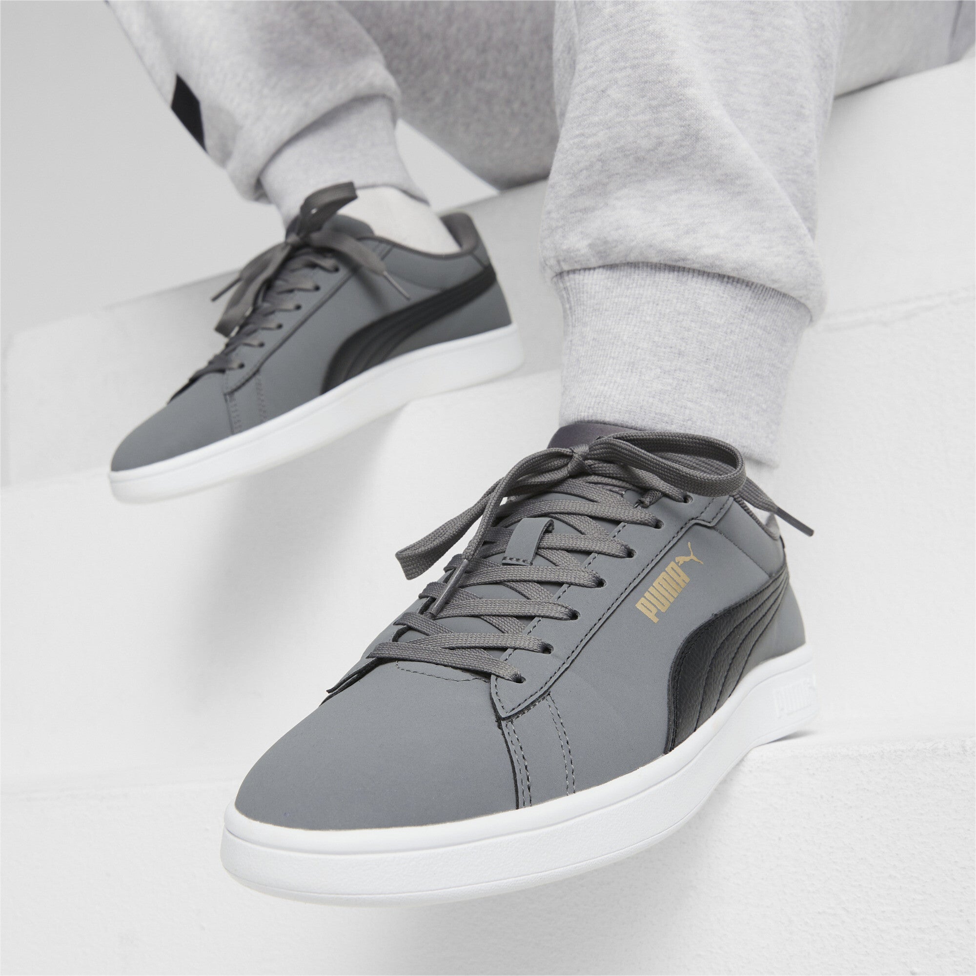 PUMA Smash 3.0