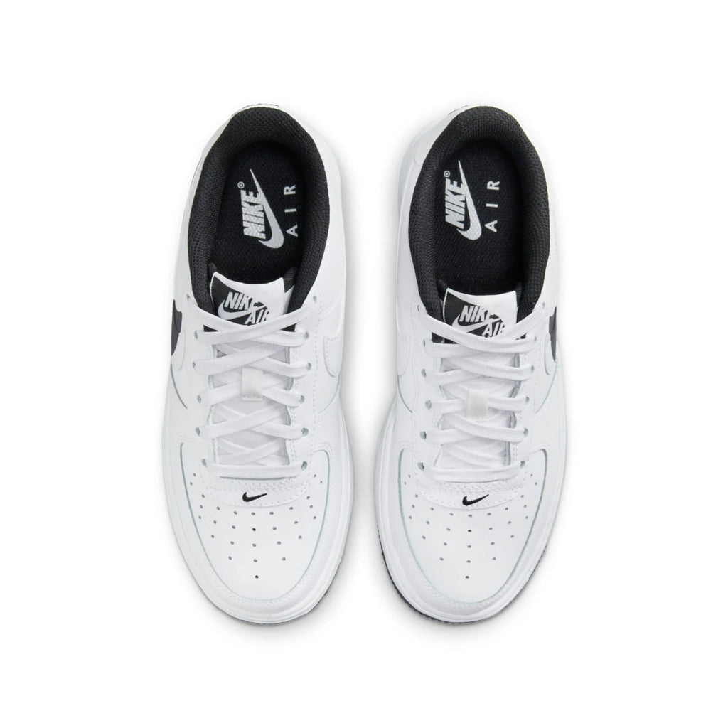 NIKE AIR FORCE 1 LV8 4
