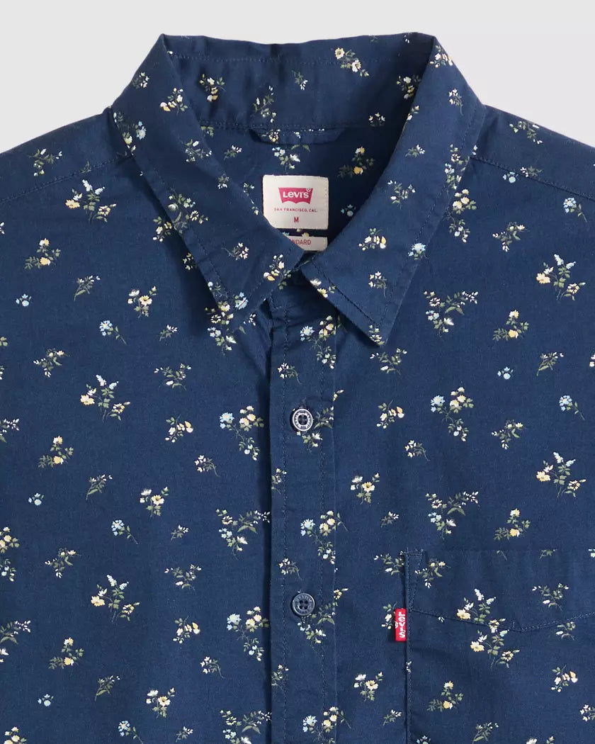 LEVI’S Short-Sleeve Classic One Pocket Standard Fit Shirt