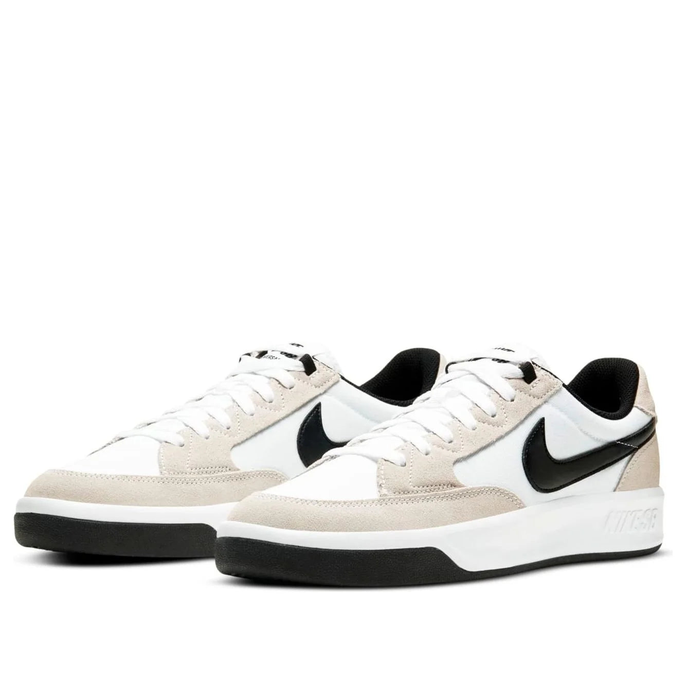 NIKE SB ADVERSARY PREMIUM "أبيض أسود"
