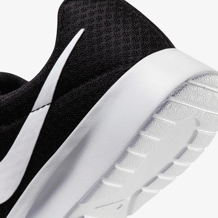 NIKE TANJUN