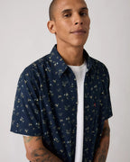 LEVI’S Short-Sleeve Classic One Pocket Standard Fit Shirt