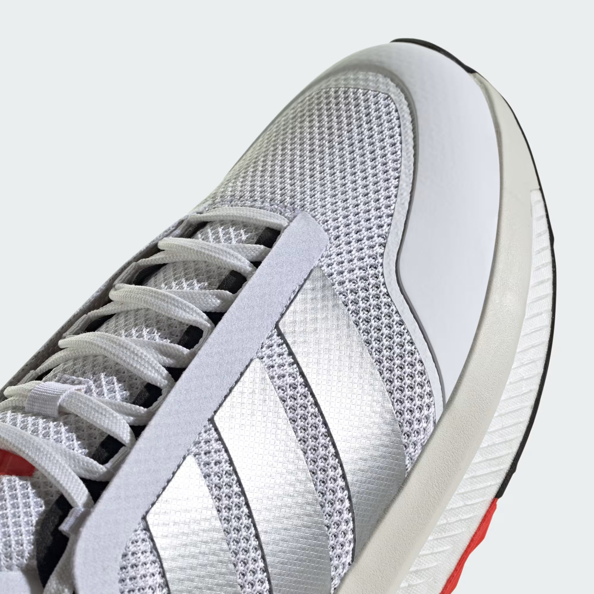 ADIDAS Avryn