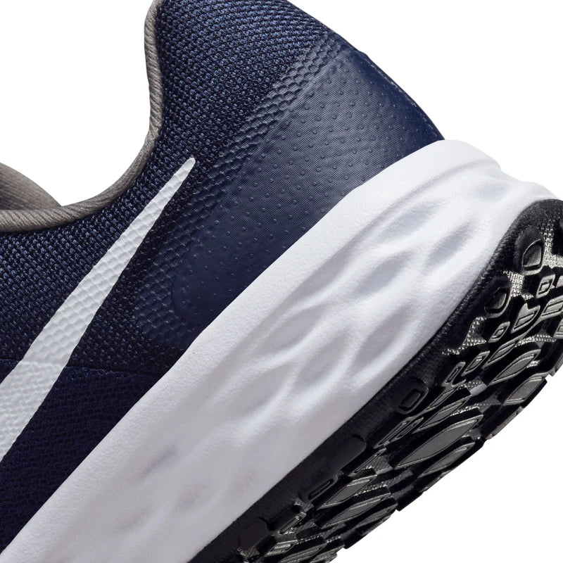 NIKE REVOLUTION 6