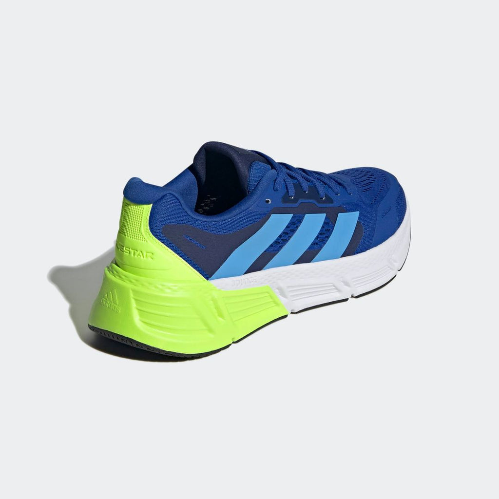 ADIDAS   questar 2 m