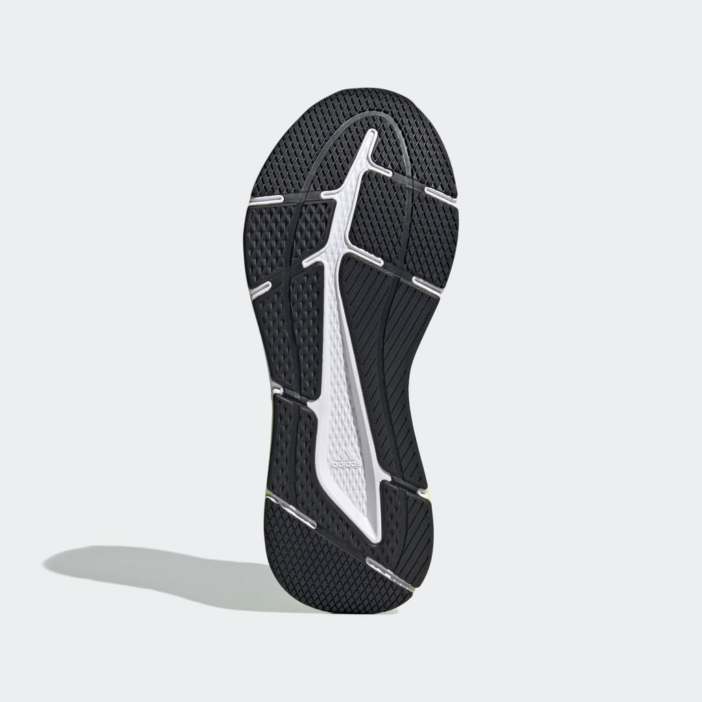 ADIDAS   questar 2 m