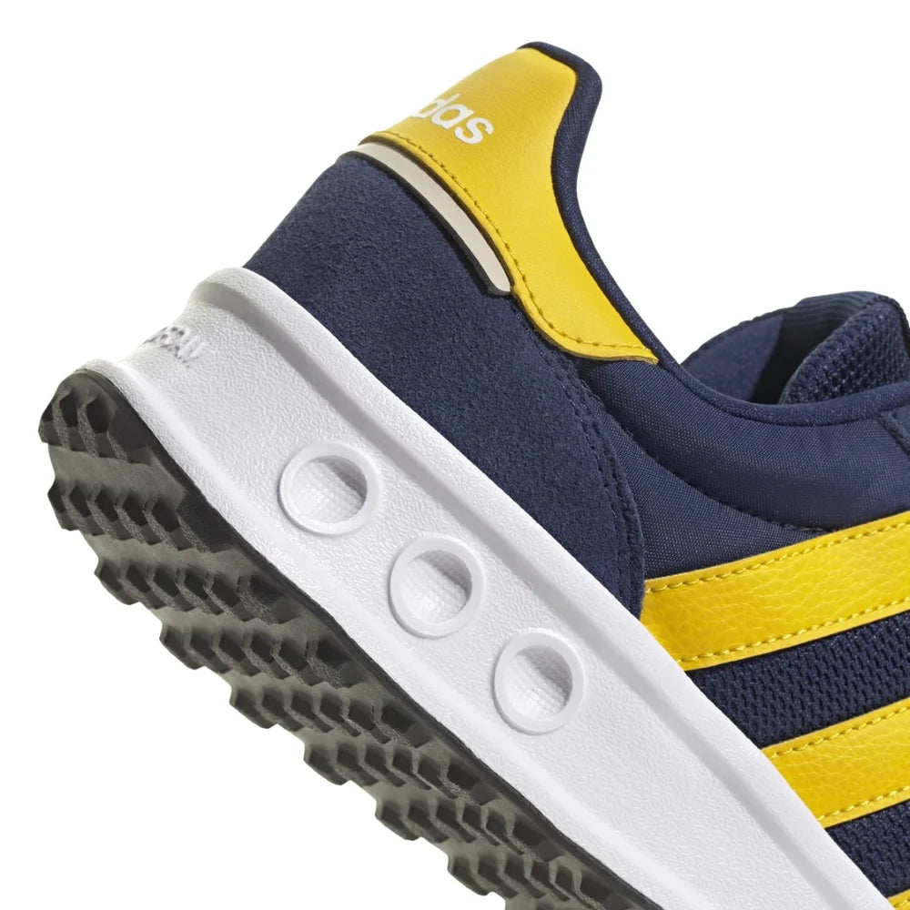 ADIDAS Run 84 Shoes