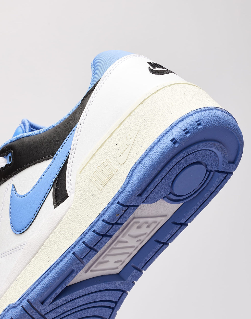 NIKE FULL FORCE LOW