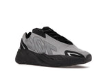 ADIDAS Yeezy Boost 700 MNVN Metallic
