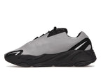 ADIDAS Yeezy Boost 700 MNVN Metallic