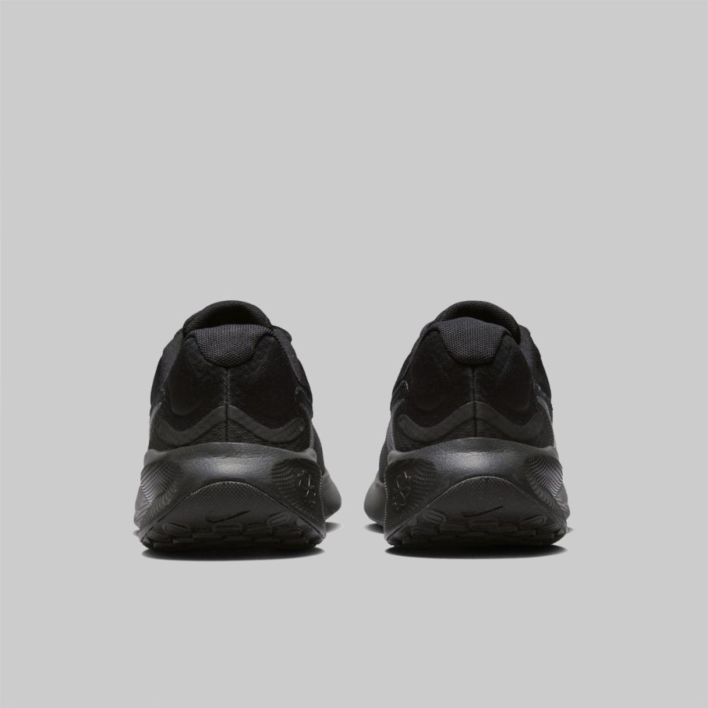NIKE REVOLUTION 7