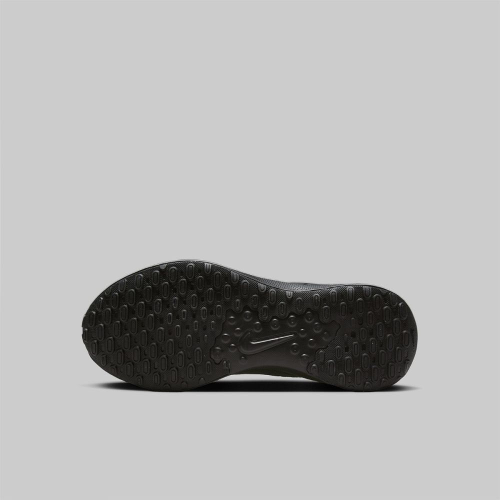NIKE REVOLUTION 7