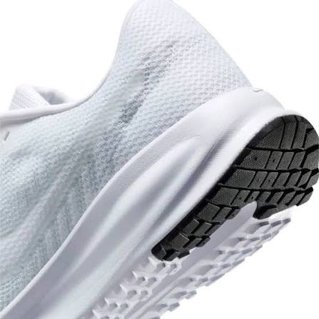 NIKE RUN DEFY