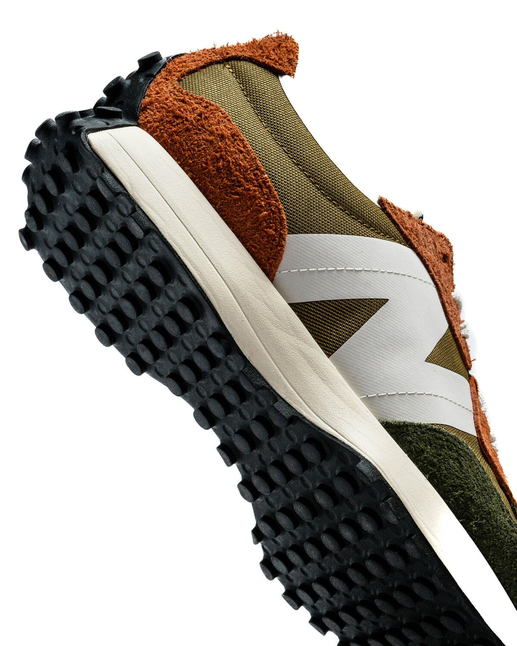 NEW BALANCE  MS327HC