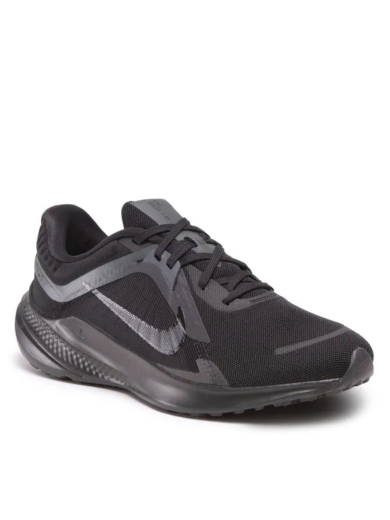 NIKE QUEST 5
