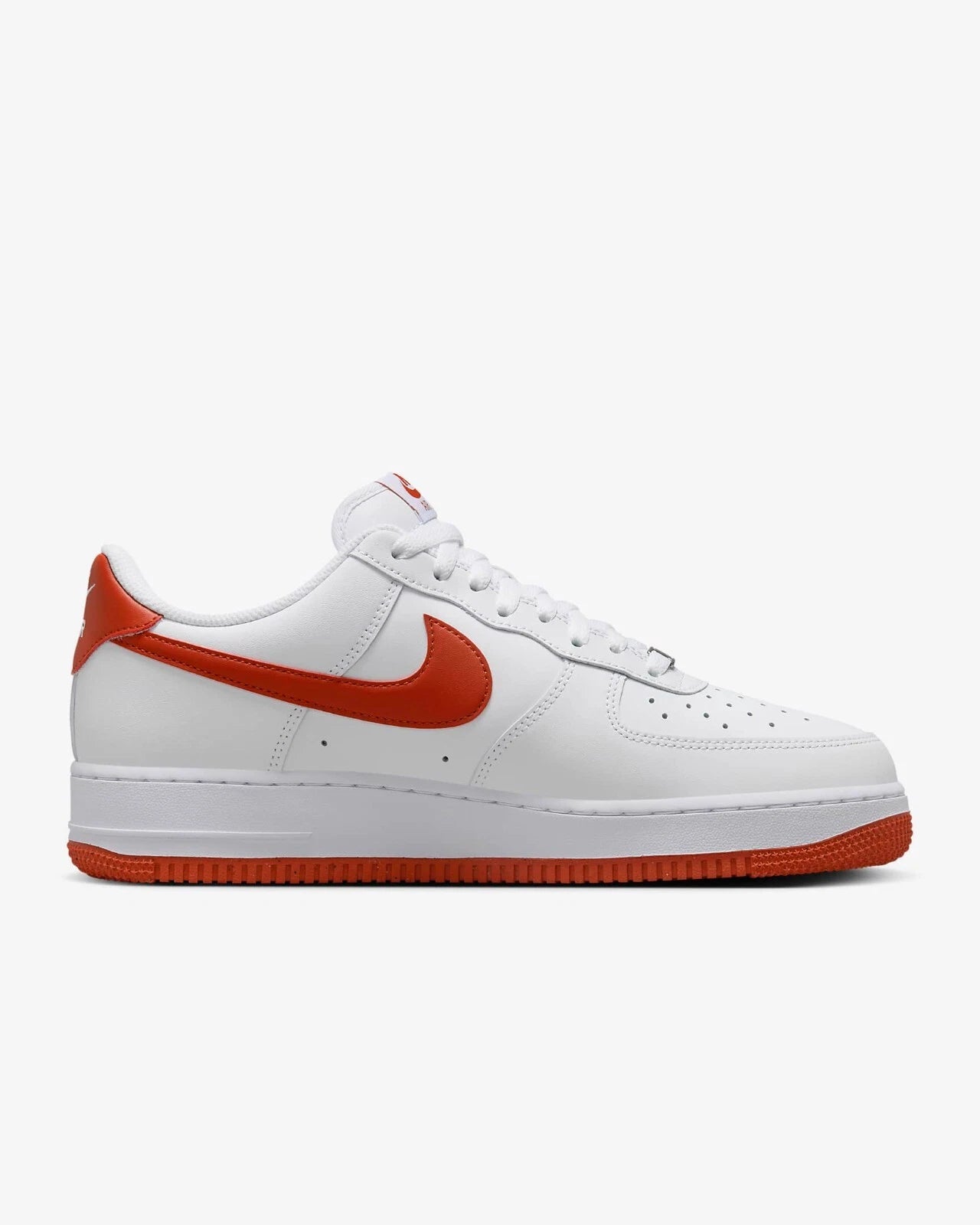 حذاء سنيكرز نايكي اير فورس 1 '07 أبيض/أحمر دراجون