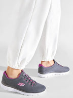 SKECHERS Summits