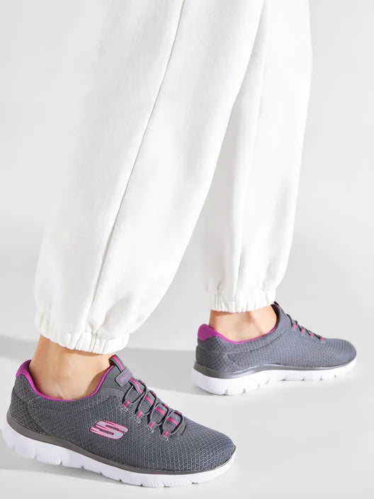 SKECHERS Summits