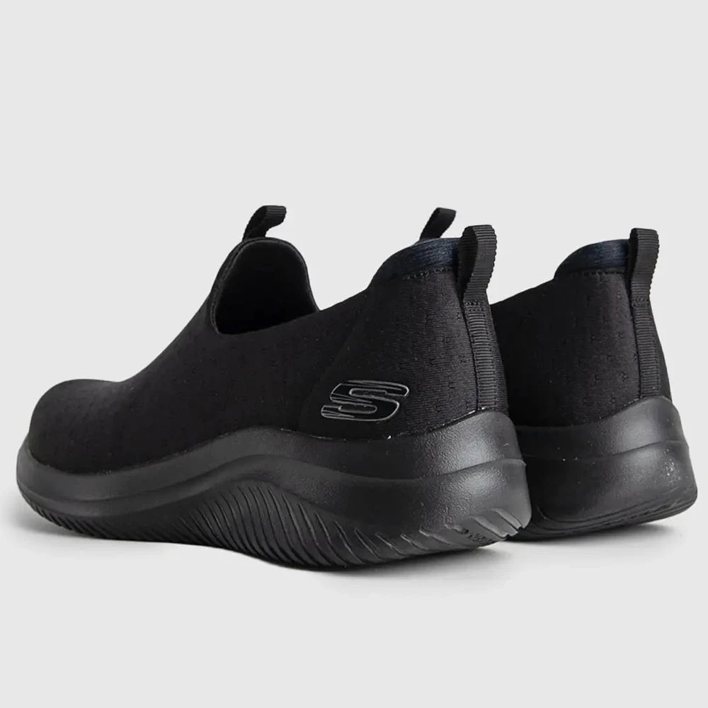 أحذية المشي من SKECHERS
