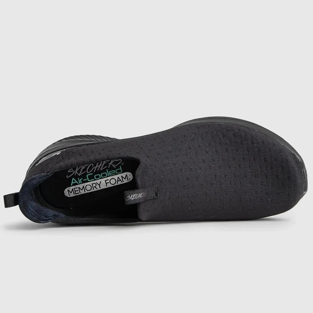 أحذية المشي من SKECHERS
