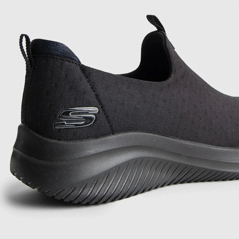 أحذية المشي من SKECHERS
