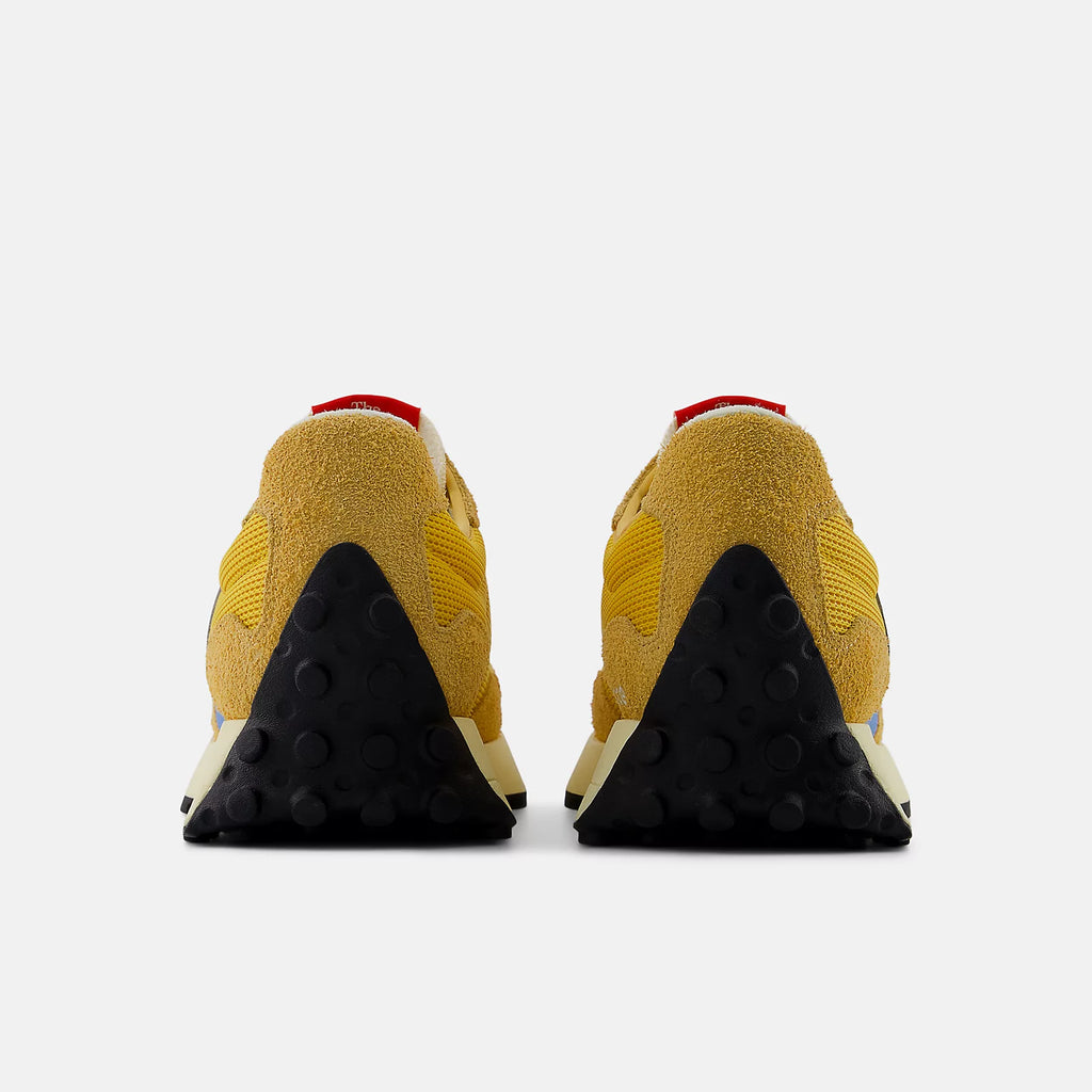 NEW BALANCE 327 Shoes